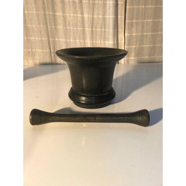 Bronze Mortar and Pestle UK 16th century Side