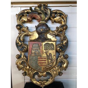 Very well carved coat of arms England, 17th century Front