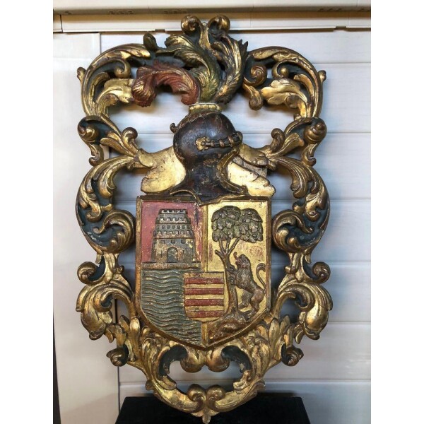 Very well carved coat of arms England, 17th century Front