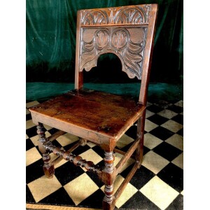 Antique Carved 17th Century Oak Chair Closeup