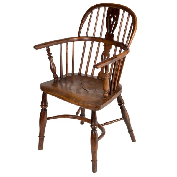 Antique Windsor chair Front