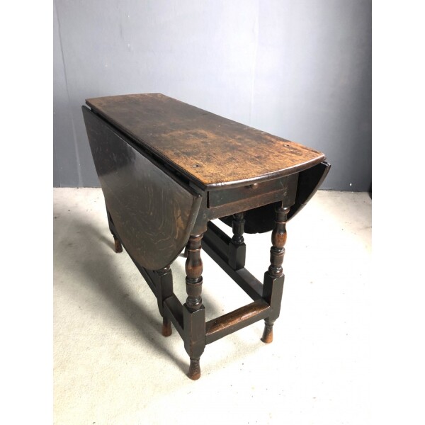 Late 17th century oak gate leg table Side and Front