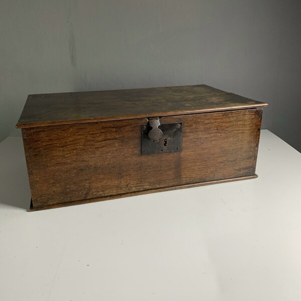 Oak bible box c1780 Closed Box