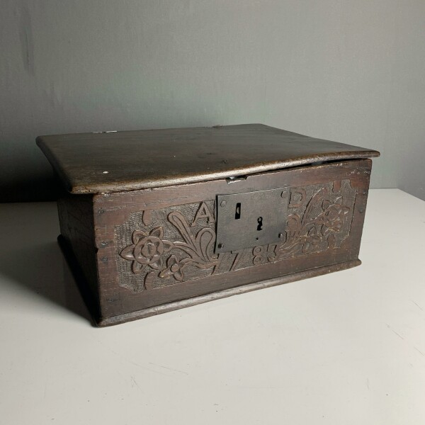 Very small 18th century oak bible box Side