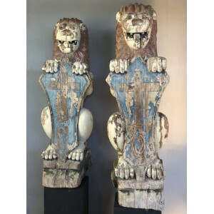 Antique carved pitch pine lions of large proportions. Scottish 18th century