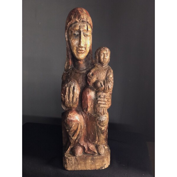 Enthroned Madonna and child oak carving, 14th / 15th century Front