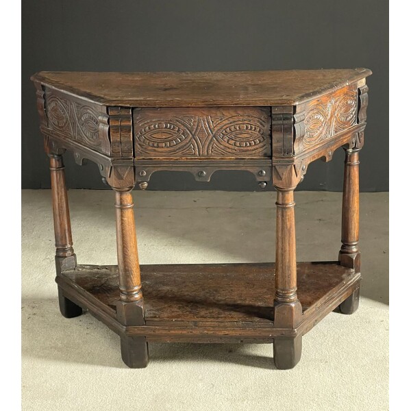 Oak credence table with drawer Circa 1640