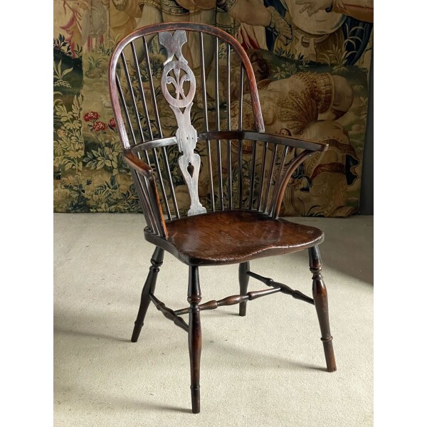 Yew and elm Windsor chair with prince of wales feathers splat c1800.