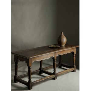 Oak side table c1700